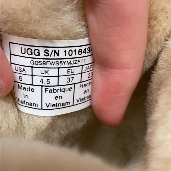 tall bow back uggs - Picture 4 of 5